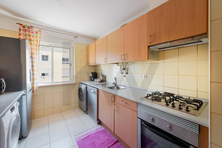 Apartamento T3 para Venda em Portimão Foto 8