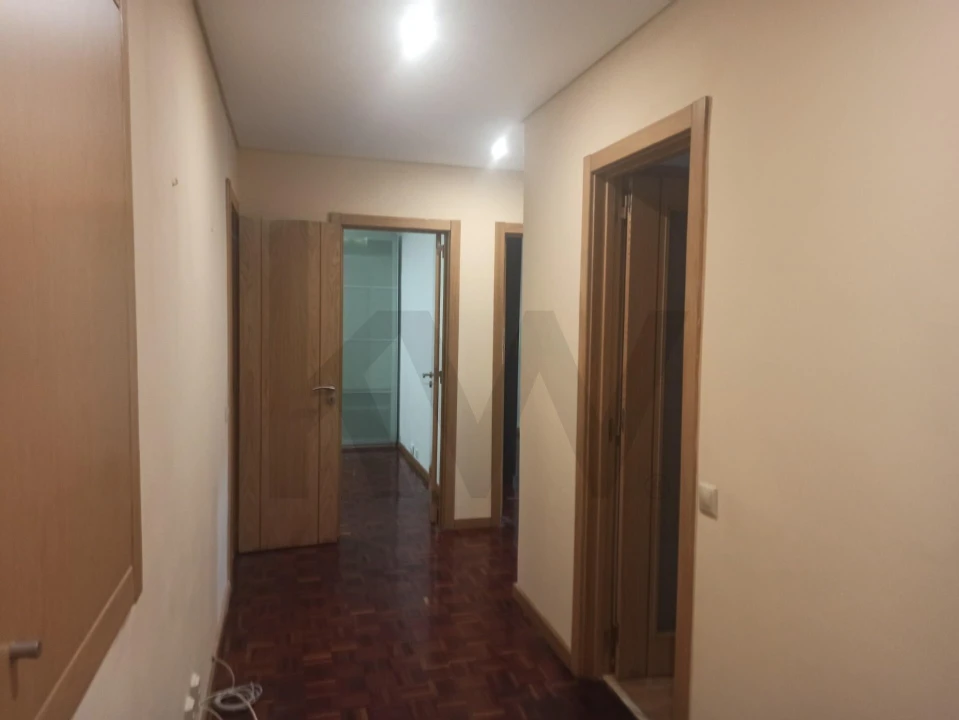 Apartamento T2 para Venda em Rio de Mouro Foto 20