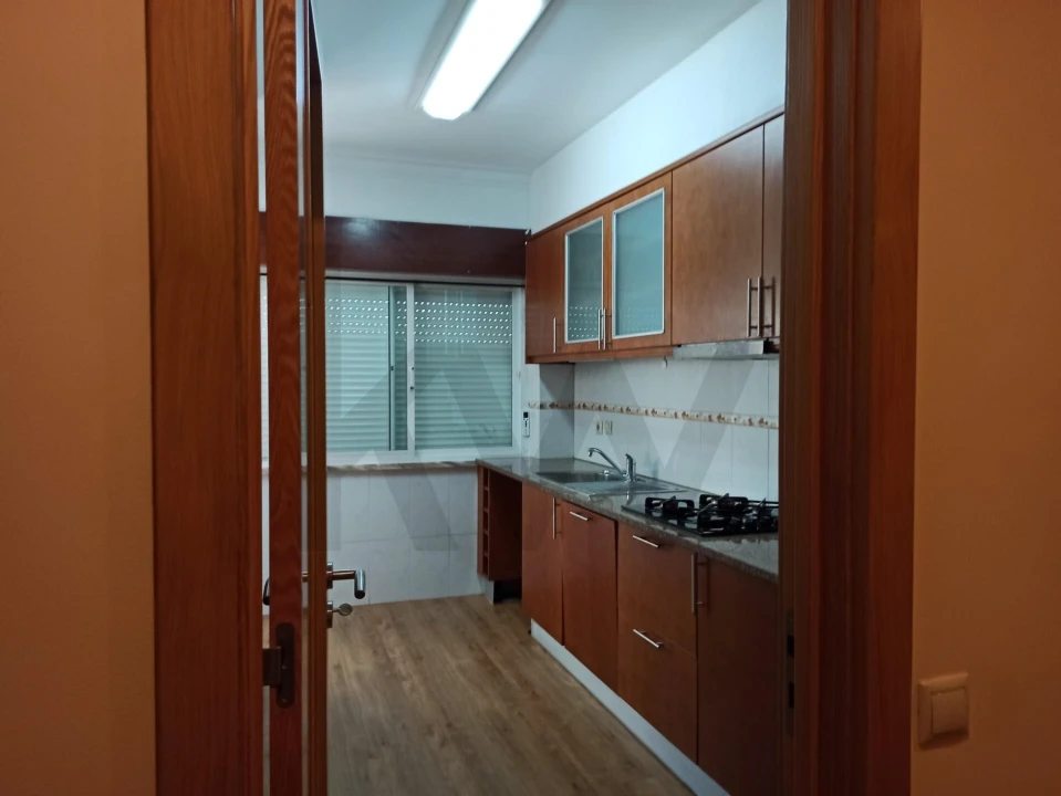 Apartamento T2 para Venda em Rio de Mouro Foto 9