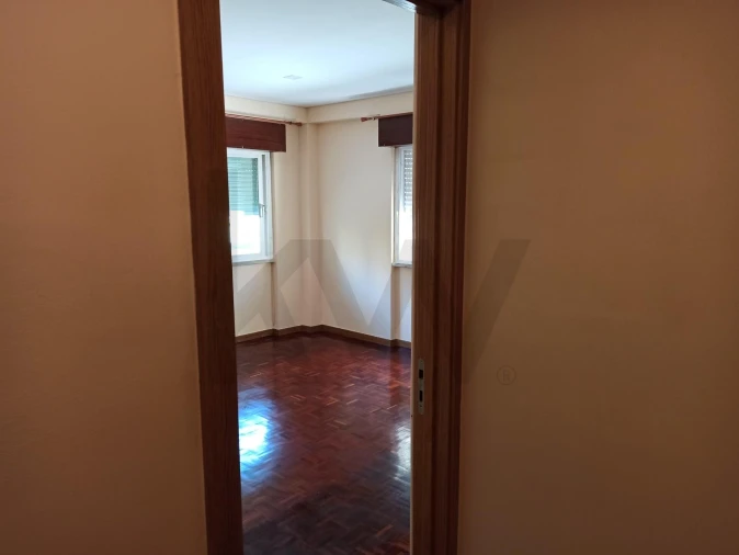 Apartamento T2 para Venda em Rio de Mouro Foto 5
