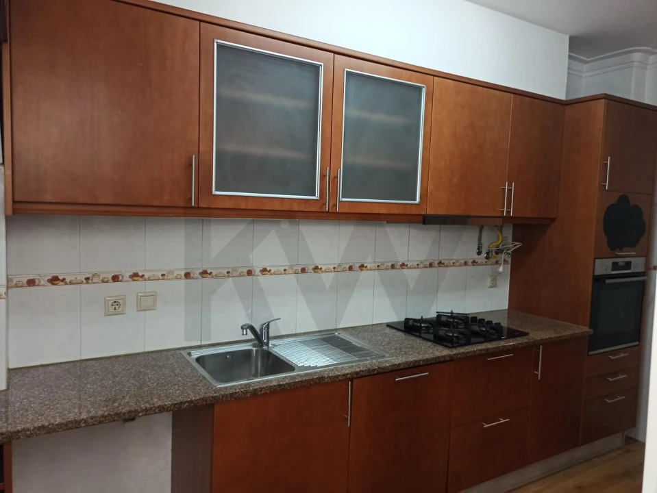 Apartamento T2 para Venda em Rio de Mouro Foto 7