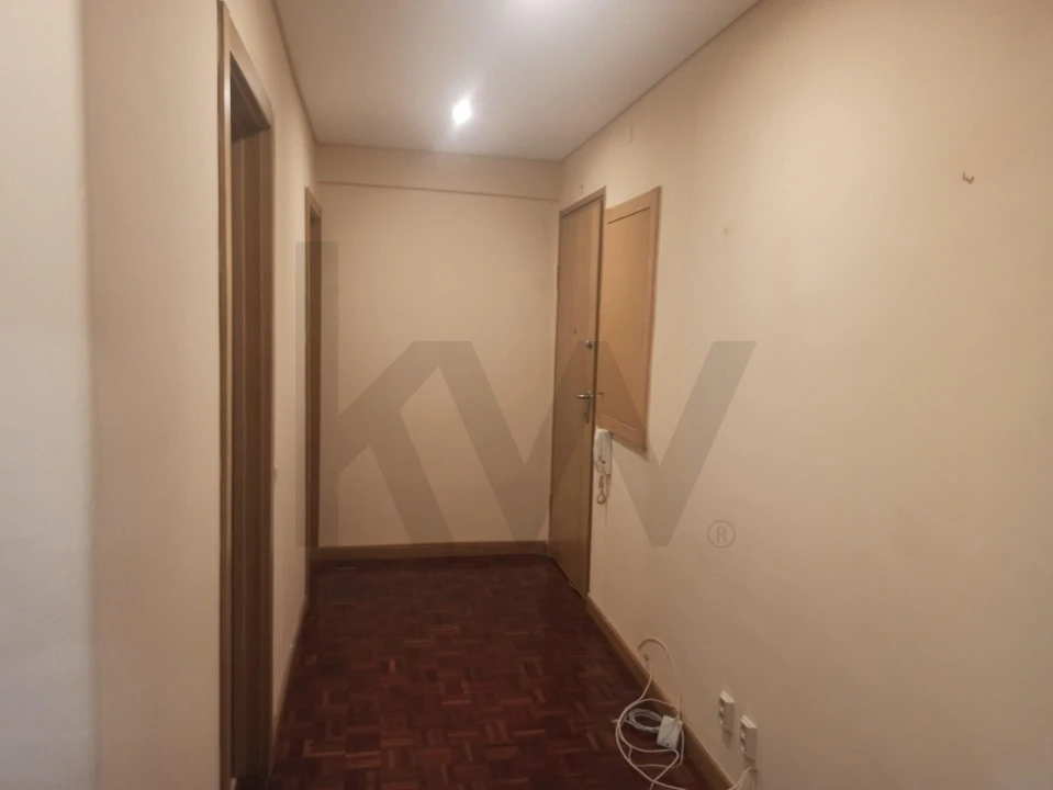 Apartamento T2 para Venda em Rio de Mouro Foto 21