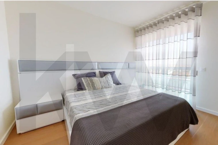Apartamento T2 para Arrendamento em Carcavelos e Parede Foto 9
