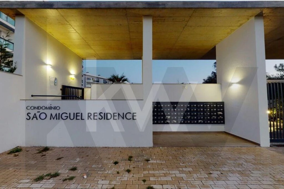 Apartamento T2 para Arrendamento em Carcavelos e Parede Foto 19