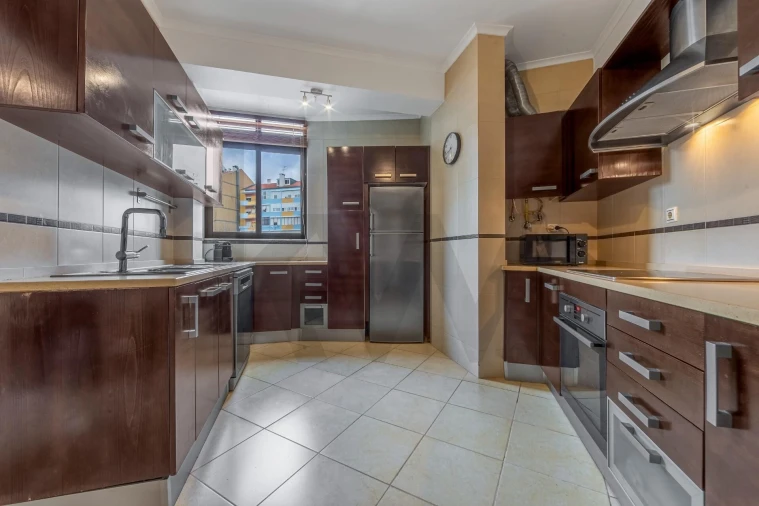 Apartamento T2 para Arrendamento em Odivelas Foto 6