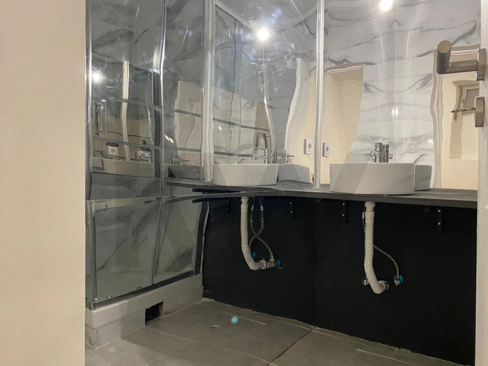 Apartamento T2 para Venda em Campolide Foto 2