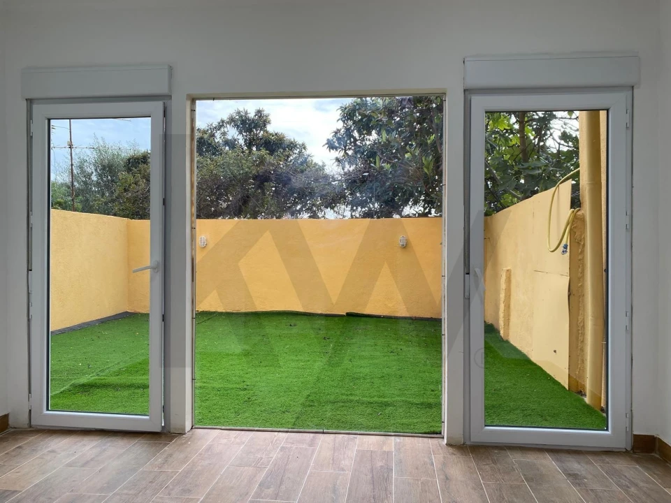 Apartamento T2 para Venda em Campolide Foto 1