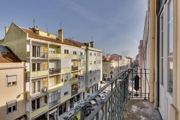 Apartamento T3 para Venda em Campo de Ourique Foto 23