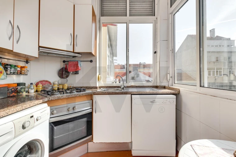 Apartamento T3 para Venda em Campo de Ourique Foto 16