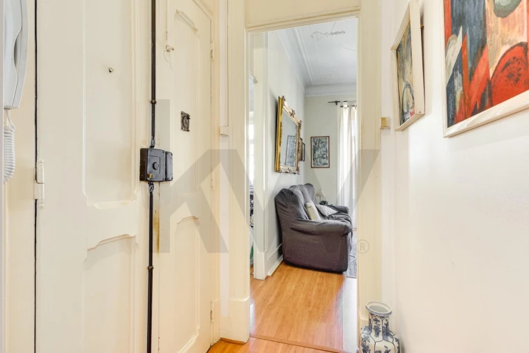 Apartamento T3 para Venda em Campo de Ourique Foto 2