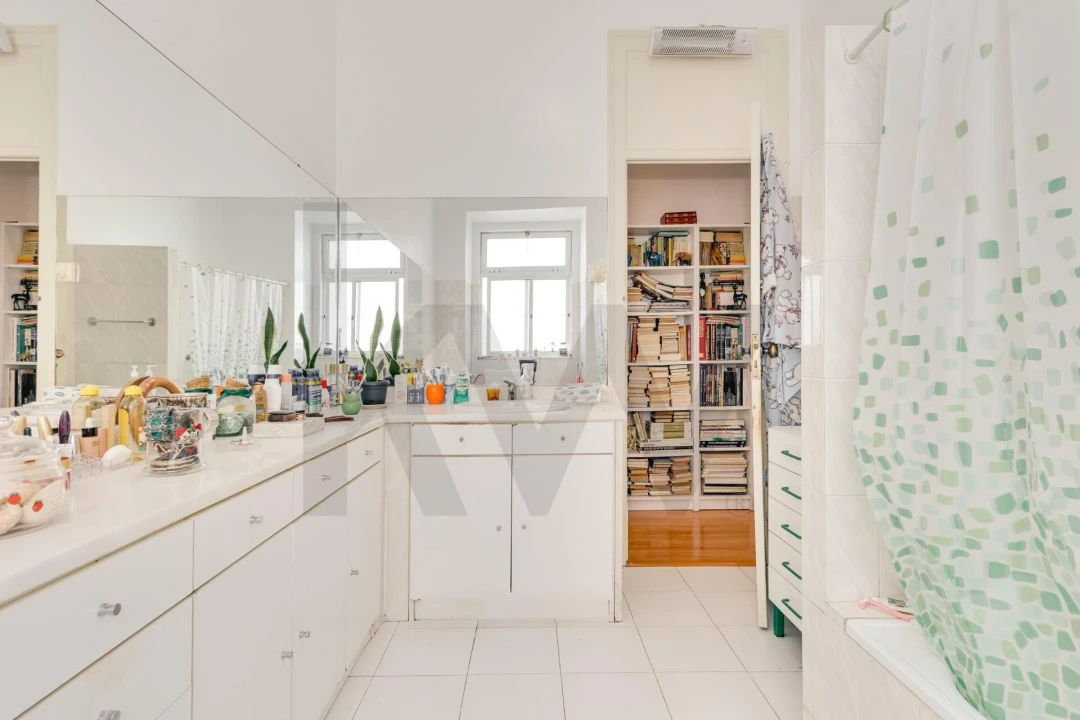 Apartamento T3 para Venda em Campo de Ourique Foto 9