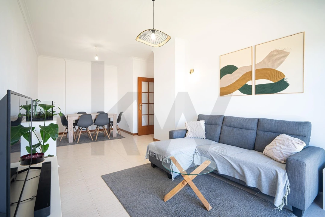 Apartamento T1 para Venda em Rio de Mouro Foto 7