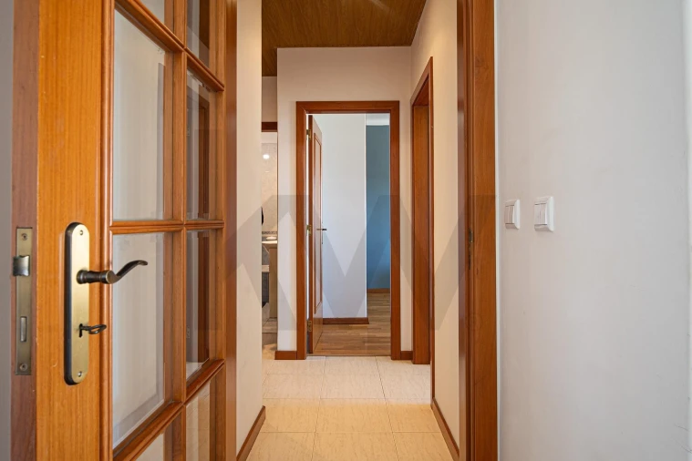 Apartamento T1 para Venda em Rio de Mouro Foto 8