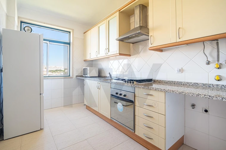 Apartamento T1 para Venda em Rio de Mouro Foto 10