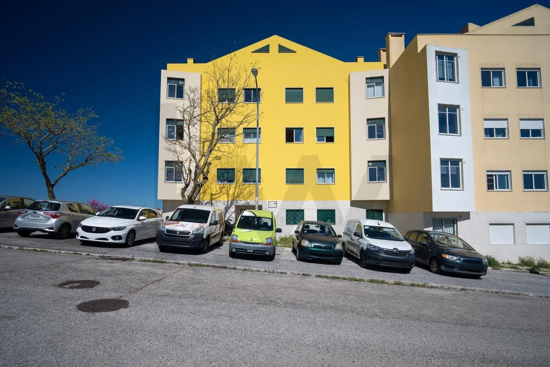 Apartamento T1 para Venda em Rio de Mouro Foto 18