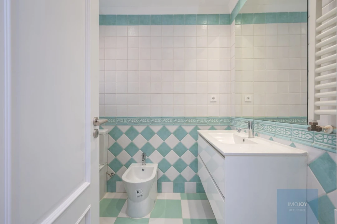 Moradia T4 para Venda em Corroios Foto 24