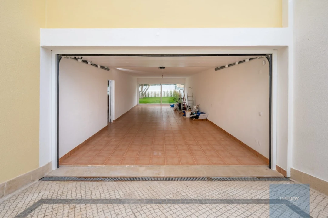 Moradia T4 para Venda em Corroios Foto 34