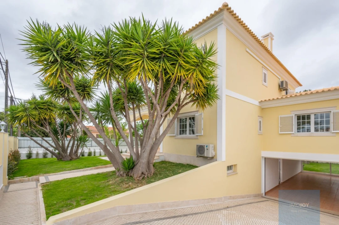 Moradia T4 para Venda em Corroios Foto 35