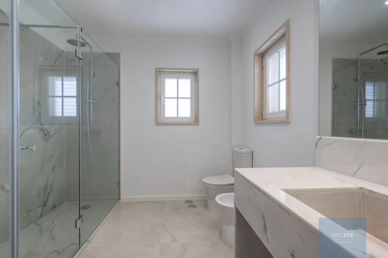 Moradia T4 para Venda em Corroios Foto 20