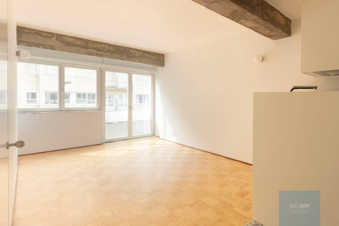 Apartamento T1 para Venda em Cedofeita, Santo Ildefonso, Sé, Miragaia, São Nicolau e Vitória Foto 1