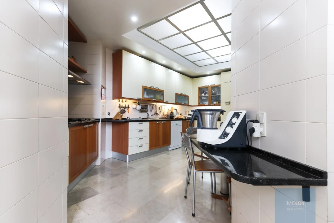 Apartamento T6 para Venda em Areeiro Foto 19