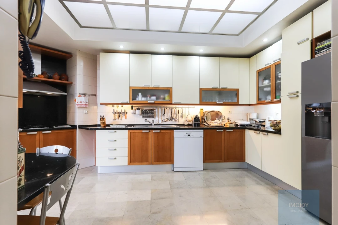 Apartamento T6 para Venda em Areeiro Foto 21