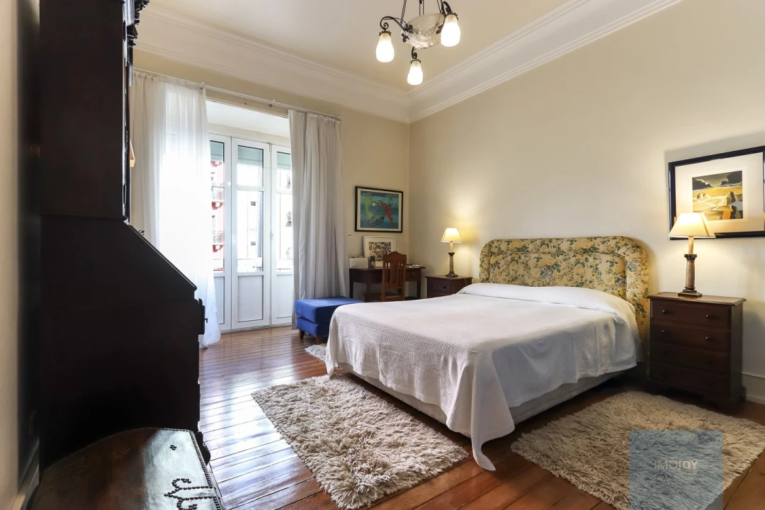 Apartamento T6 para Venda em Areeiro Foto 37