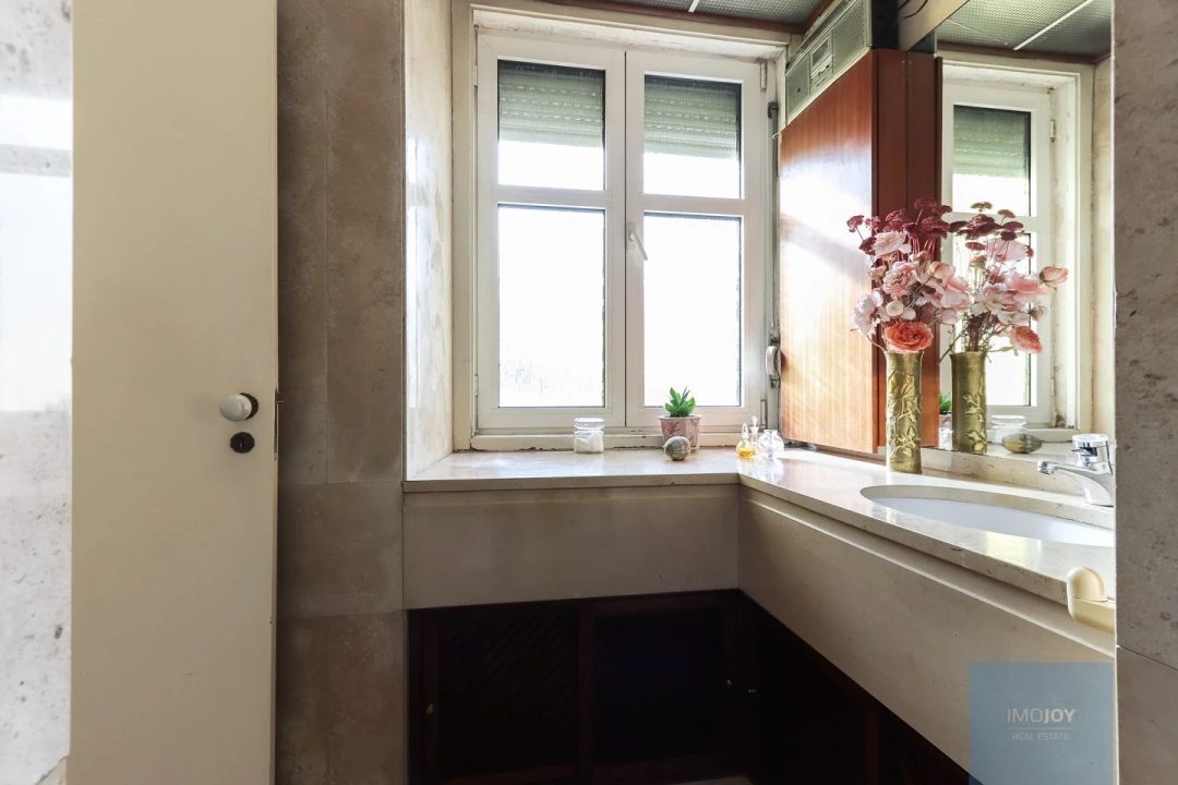 Apartamento T6 para Venda em Areeiro Foto 42