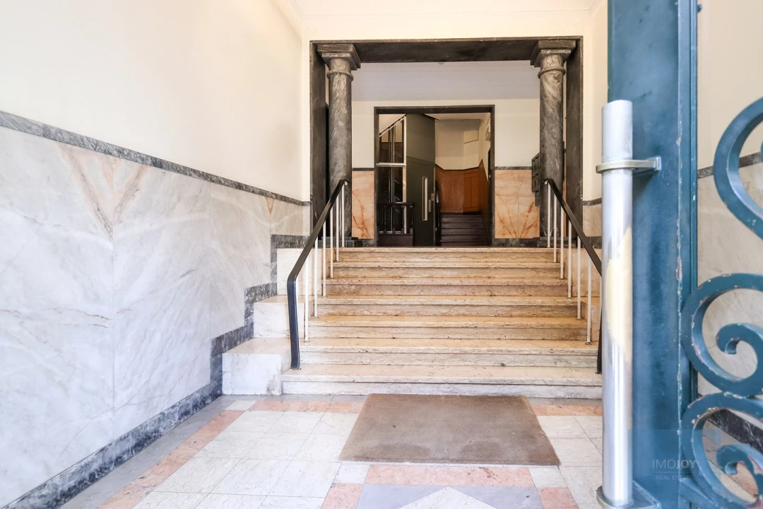 Apartamento T6 para Venda em Areeiro Foto 49