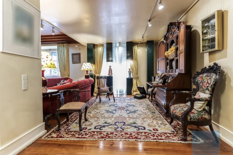 Apartamento T6 para Venda em Areeiro Foto 7