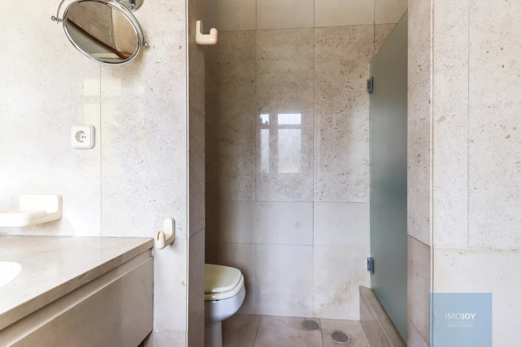 Apartamento T6 para Venda em Areeiro Foto 43