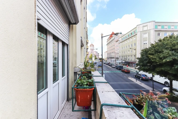 Apartamento T6 para Venda em Areeiro Foto 46