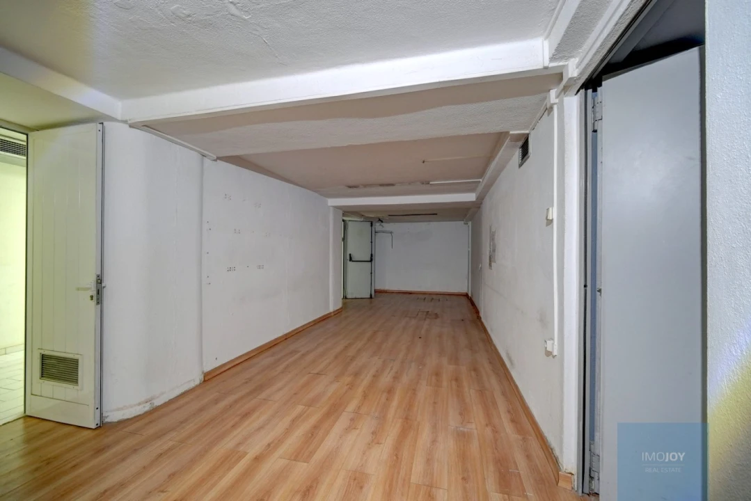 Loja para Venda em Alvalade Foto 6