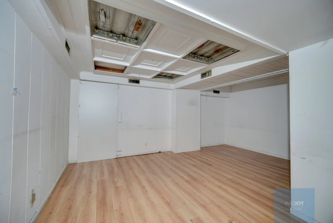 Loja para Venda em Alvalade Foto 8