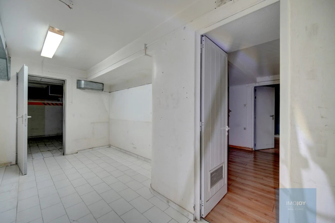 Loja para Venda em Alvalade Foto 19