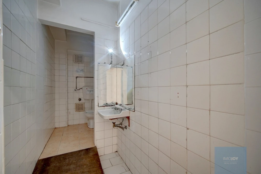 Loja para Venda em Alvalade Foto 23