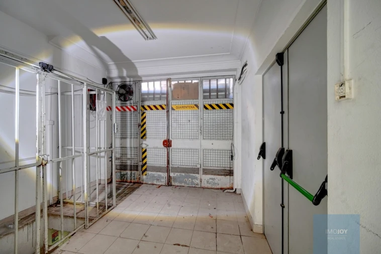 Loja para Venda em Alvalade Foto 25