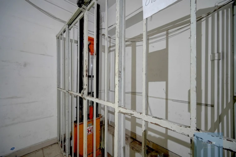 Loja para Venda em Alvalade Foto 26