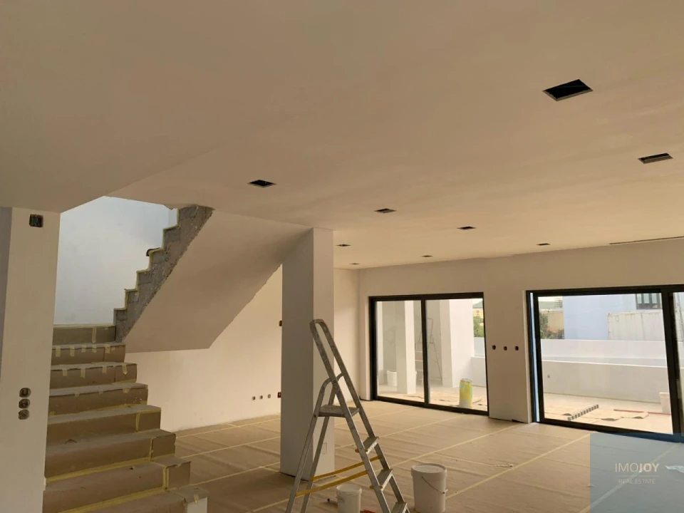 Moradia T4 para Venda em Loures Foto 9