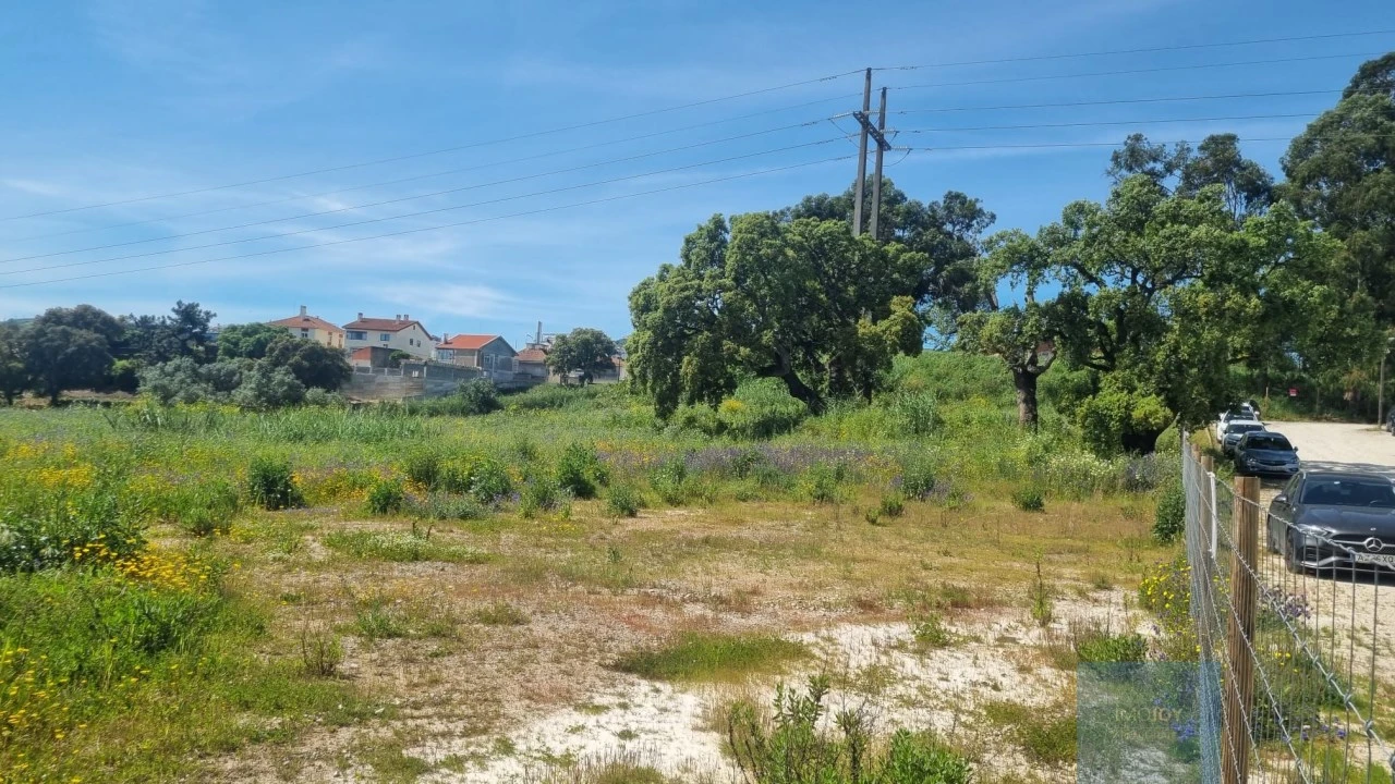 Terreno para Venda em Loures Foto 8