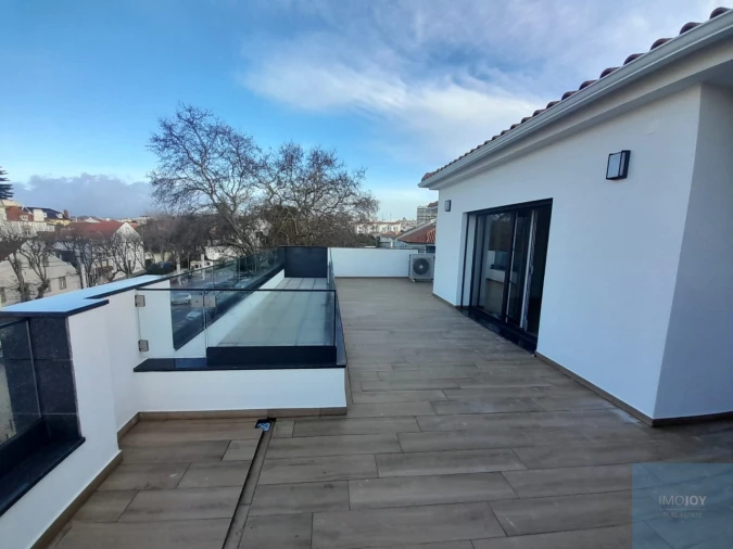 Apartamento T3 para Venda em Carcavelos e Parede Foto 2