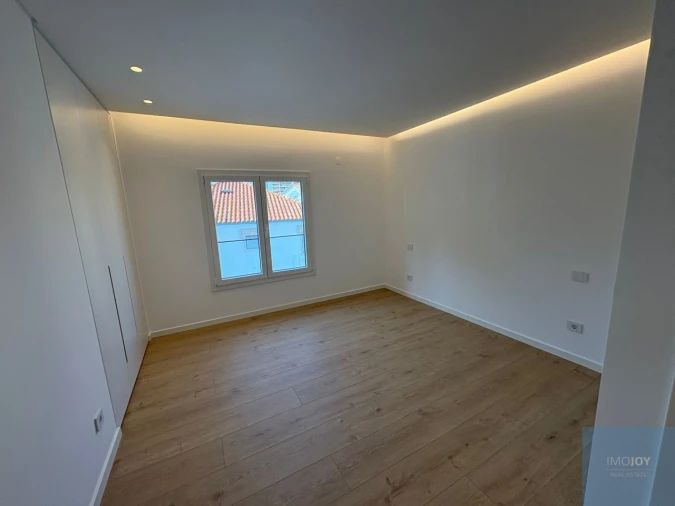 Apartamento T3 para Venda em Carcavelos e Parede Foto 20