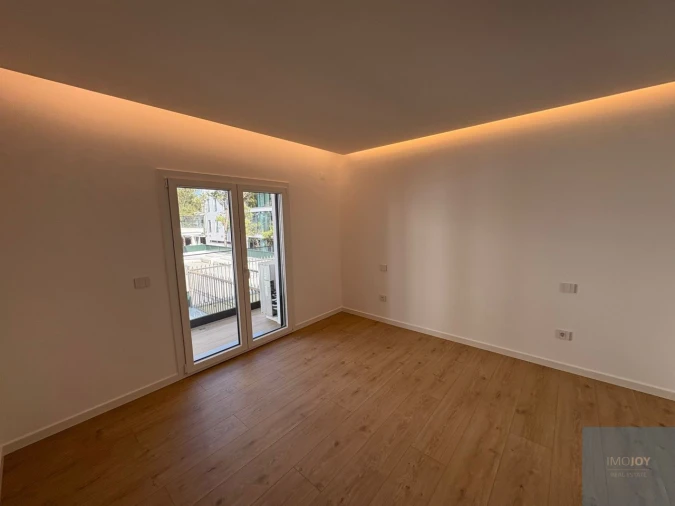 Apartamento T3 para Venda em Carcavelos e Parede Foto 23