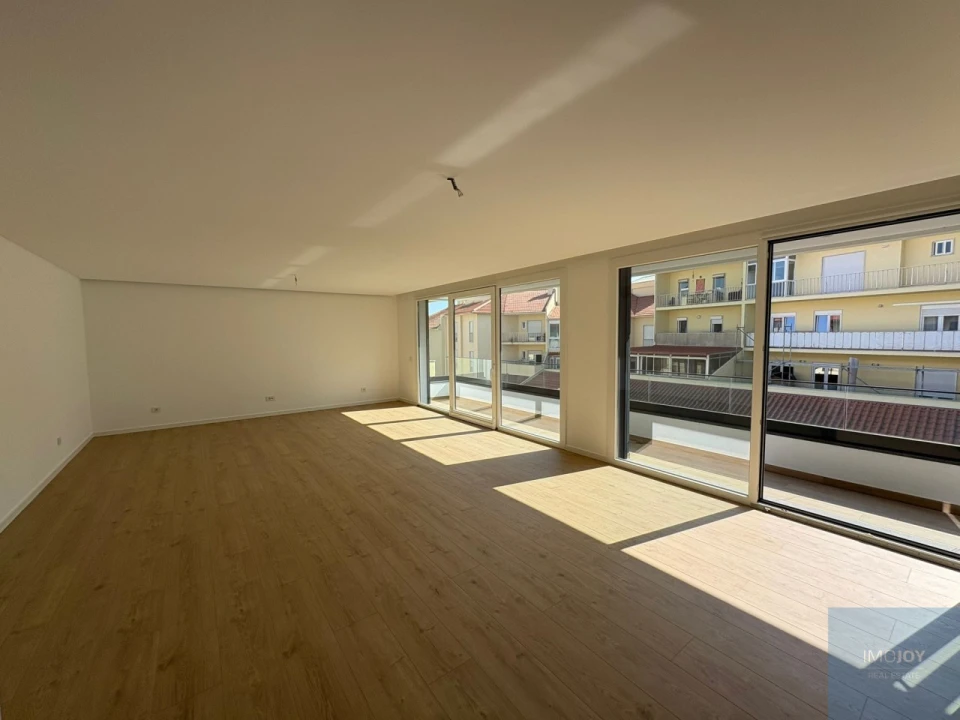 Apartamento T3 para Venda em Carcavelos e Parede Foto 3