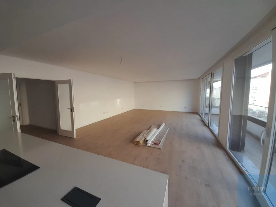 Apartamento T3 para Venda em Carcavelos e Parede Foto 8