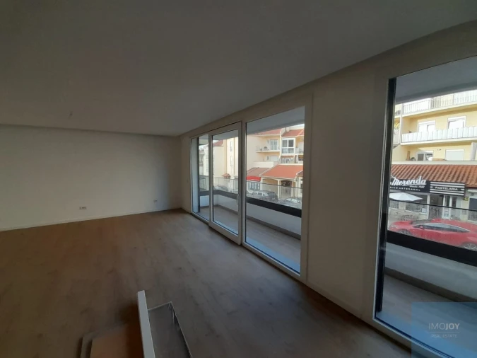 Apartamento T3 para Venda em Carcavelos e Parede Foto 5