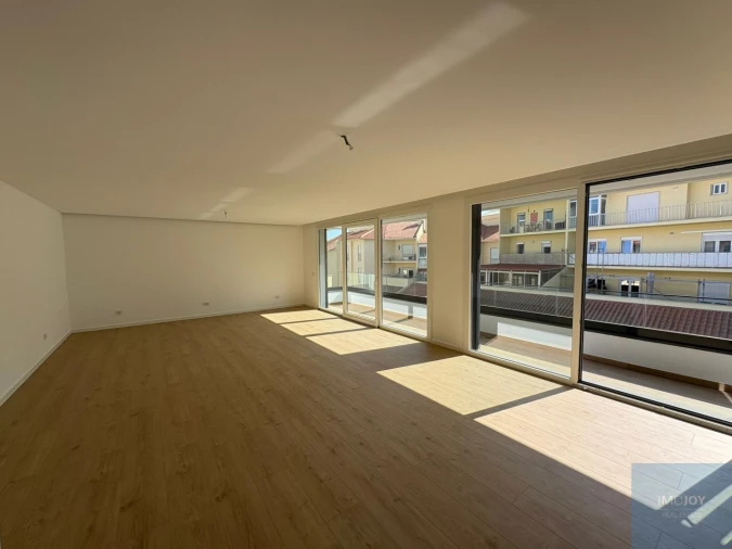 Apartamento T3 para Venda em Carcavelos e Parede Foto 3