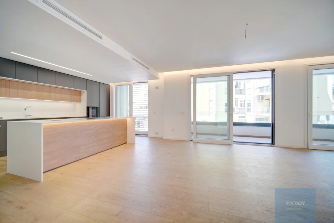 Apartamento T3 para Venda em Carcavelos e Parede Foto 1