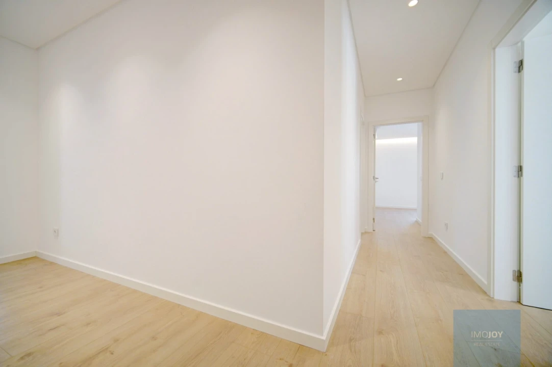 Apartamento T3 para Venda em Carcavelos e Parede Foto 9