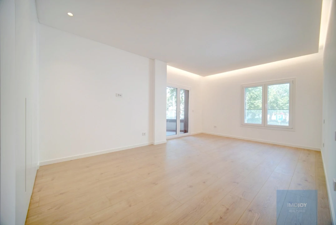 Apartamento T3 para Venda em Carcavelos e Parede Foto 16